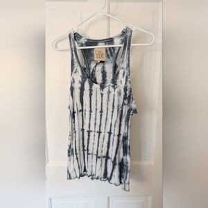 NWT Chaser Blue and White Ribbed Tie Dye Ruffle Back Tank Top Size Medium